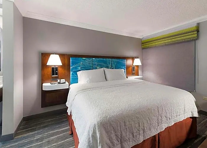 Hampton Inn&suites Chicago-hoffman Estates 3*