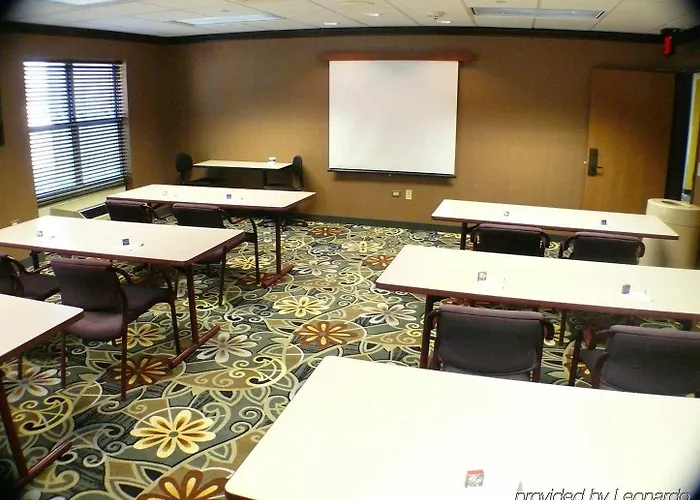 Hampton Inn&suites Chicago-hoffman Estates 3*
